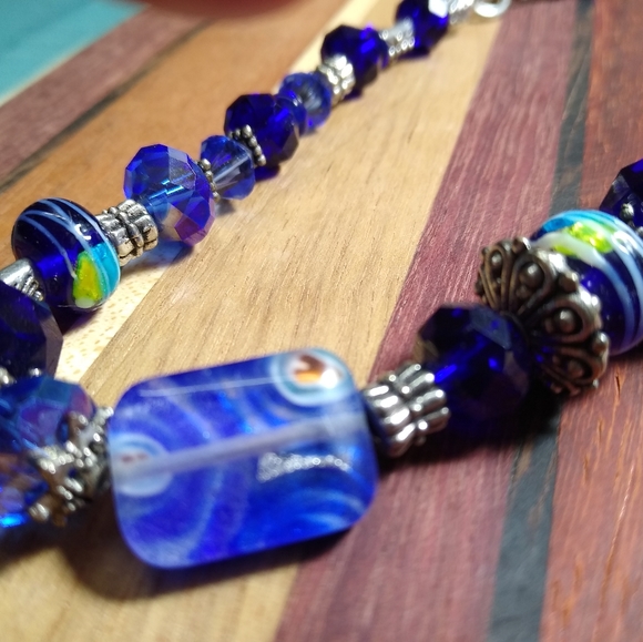 Cobalt Blue Bead Beauty of a Necklace - Picture 5 of 8